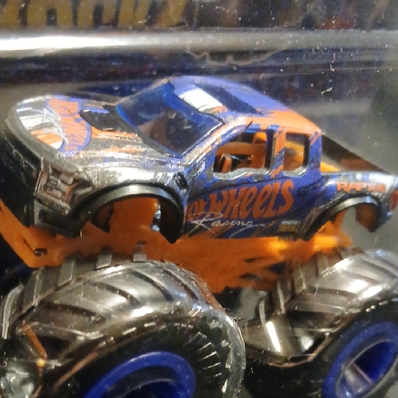 1956 Ford Vs Raptor F150 Hot Wheels Monster Trucks 2-Pack - Orange and Blue - Picture 6 of 12